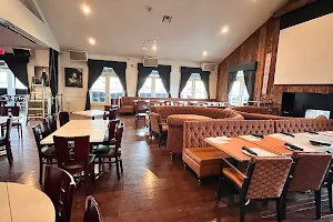 Par 440 Restaurant & Lounge image