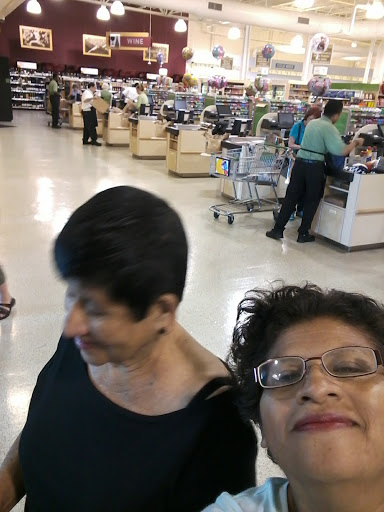 Shopping Mall «La Belle Plaza Shopping Center», reviews and photos, 1535 S Highland Ave, Clearwater, FL 33756, USA