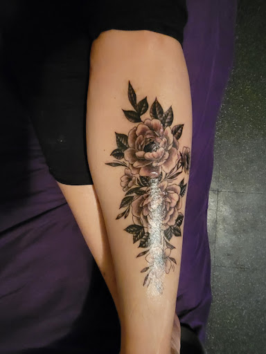 Explore men's skull tattoo ideas, creative tattoo ideas in Bronx, available at Zeus Tattoos