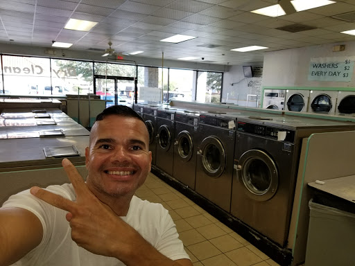 Laundromat «Laundry Express & Cleaner», reviews and photos, 5360 S John Young Pkwy, Orlando, FL 32839, USA