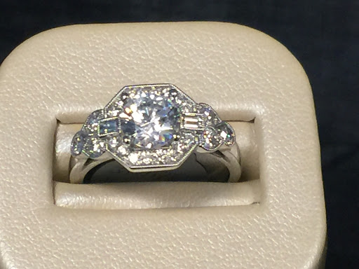 Jewelry Store «Hayman Jewelry Company», reviews and photos, 305 E Madison St, Tampa, FL 33602, USA