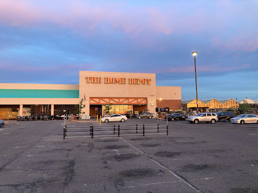 Movie Theater «Regal Cinemas River Point 14 & RPX», reviews and photos, 3565 S Platte River Dr, Sheridan, CO 80110, USA