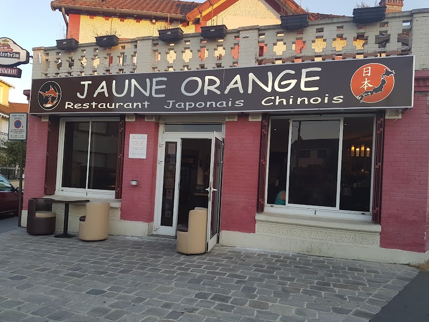 Jaune Orange à Conflans-Sainte-Honorine