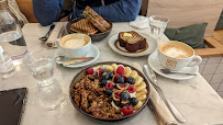 Granola du Café Café Obrkof à Paris - n°8