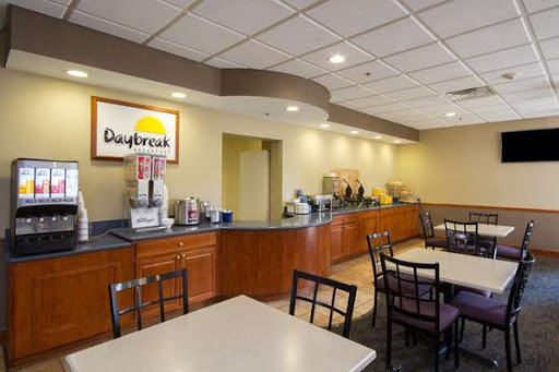 Days Hotel by Wyndham Buffalo Airport image 10