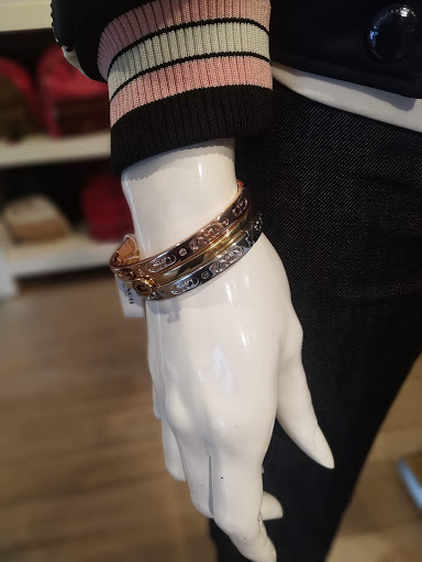 Outlet Mall «The Outlet Shoppes At Fremont», reviews and photos, 6245 N Old 27, Fremont, IN 46737, USA