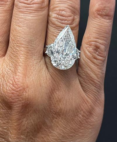 Jewelry Store «Beverly Hills Jewelers», reviews and photos, 259 S Beverly Dr, Beverly Hills, CA 90212, USA