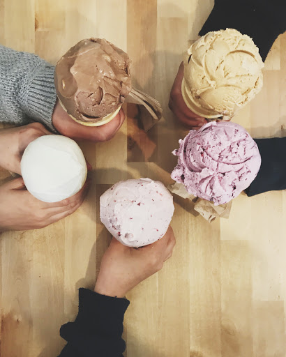 Ice Cream Shop «Zingers Homemade Ice Cream», reviews and photos, 210 Broadway St, Seaside, OR 97138, USA