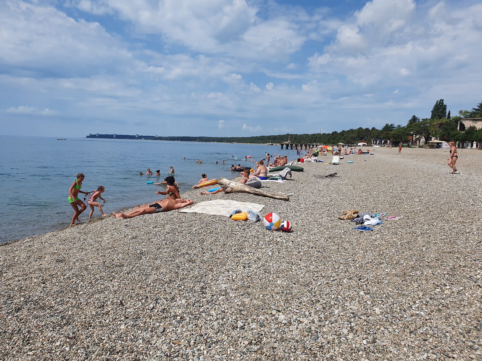 Foto di Lidzava beach con baia lunga