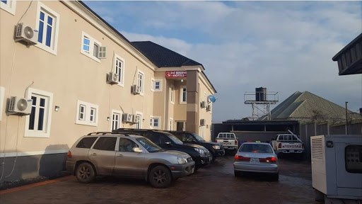 THE RESERVE HOTELS ENUGU, Plot 538 New Abakaliki express way, Emene, Enugu, Nigeria, Golf Club, state Enugu