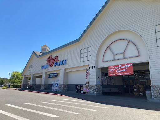 Grocery Store «Rays Food Place», reviews and photos, 1139 S Cloverdale Blvd, Cloverdale, CA 95425, USA