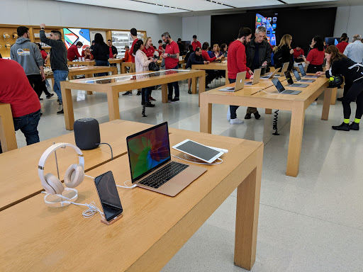 Computer Store «Apple Corte Madera», reviews and photos, 1520 Redwood Hwy, Corte Madera, CA 94925, USA