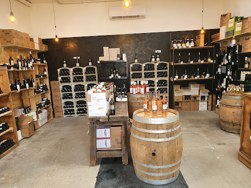 Magasin de vins et spiritueux À LA CAVE Montceau-les-Mines