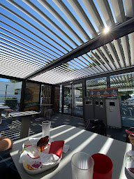 Photo n°74 de McDonald's à La Rochelle ()