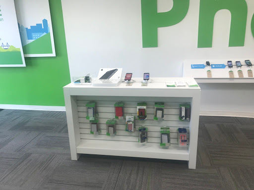 Cell Phone Store «Cricket Wireless Authorized Retailer», reviews and photos, 184 Merritts Rd b, Farmingdale, NY 11735, USA