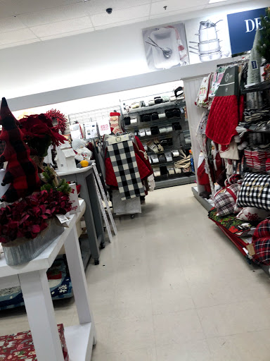 Department Store «Marshalls», reviews and photos, 7316 Alameda St, Huntington Park, CA 90255, USA