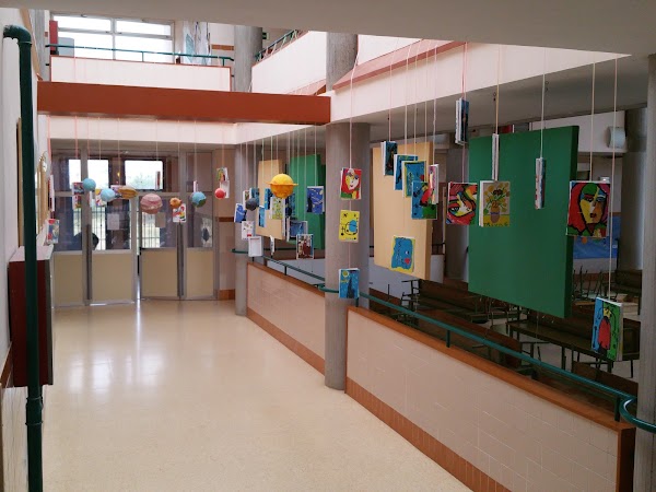 COLEGIO GRANS I MENUTS