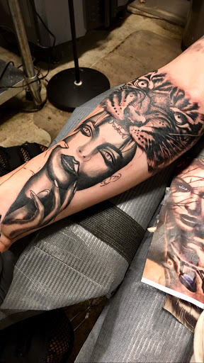 Tattoo Shop «Prison Break Tattoos», reviews and photos, 5306 Washington Ave, Houston, TX 77007, USA