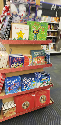 Department Store «Target», reviews and photos, 2209 Howard St, Evanston, IL 60202, USA