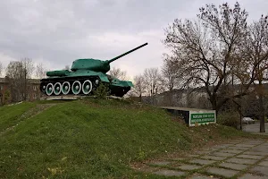 Пам’ятник радянським воїнам-танкістам image
