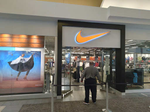 Clothing Store «Nike Factory Store», reviews and photos, 167 Opry Mills Dr, Nashville, TN 37214, USA