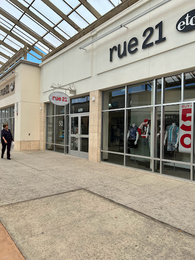 Outlet Mall «Tanger Outlet Myrtle Beach Hwy 17», reviews and photos, 10835 Kings Rd, Myrtle Beach, SC 29572, USA