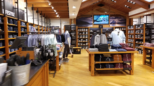 Clothing Store «Eddie Bauer», reviews and photos, 1835 Annapolis Mall Rd #1444, Annapolis, MD 21401, USA