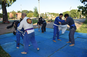 Suzuki Uruguay Escuela De Jiu-jitsu Brasilero