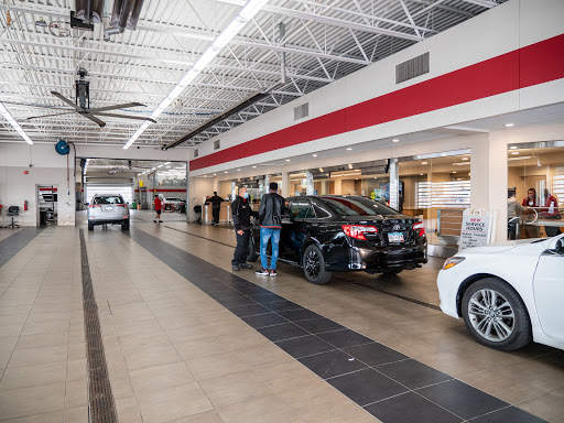 Luther Brookdale Toyota Service Department