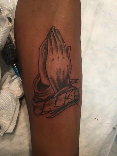 Tattoo Shop «TNT TATTOOS», reviews and photos, 1714 W 79th St, Chicago, IL 60620, USA