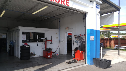 Tire Shop «L & R Tire Shop - Total Car Care», reviews and photos, 6923 W Hillsborough Ave, Tampa, FL 33634, USA