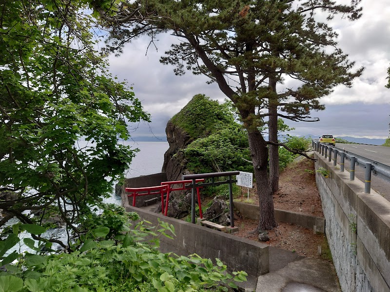 鬼泊巖屋観音堂 (岩屋観音堂)