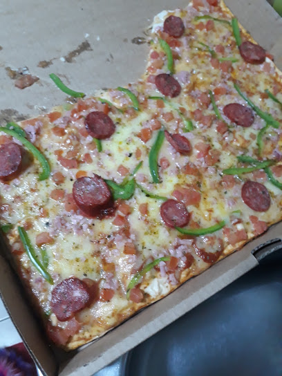 Nanys Pizza