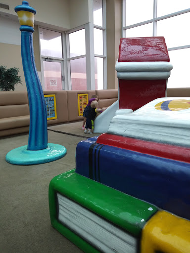 Shopping Mall «ShoppingTown Mall», reviews and photos, 3649 Erie Blvd E, Syracuse, NY 13214, USA