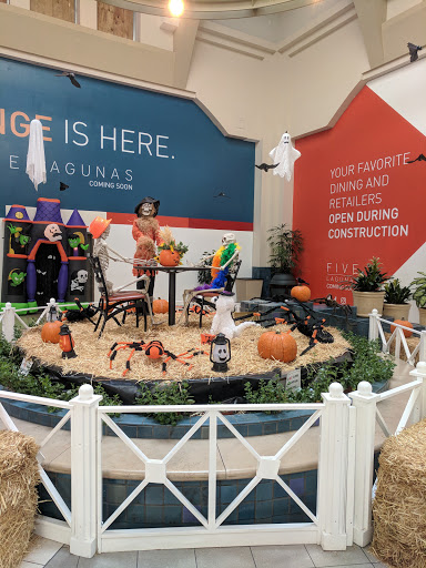 Shopping Mall «Laguna Hills Mall», reviews and photos, 24155 Laguna Hills Mall, Laguna Hills, CA 92653, USA