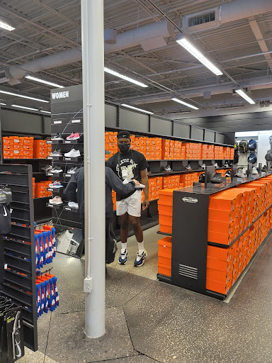 Sporting Goods Store «Nike Factory Store», reviews and photos, 15609 FL-535, Orlando, FL 32821, USA