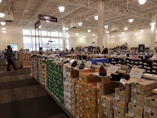 Shoe Store «DSW Designer Shoe Warehouse», reviews and photos, 10515 N Mopac Expy, Austin, TX 78759, USA