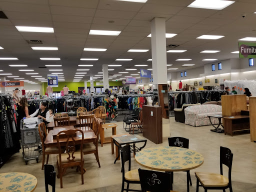 Thrift Store «Discover Goodwill Powers Retail Center», reviews and photos, 2655 Waynoka Pl, Colorado Springs, CO 80915, USA
