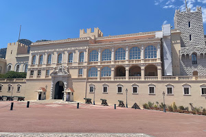 Place du Palais image