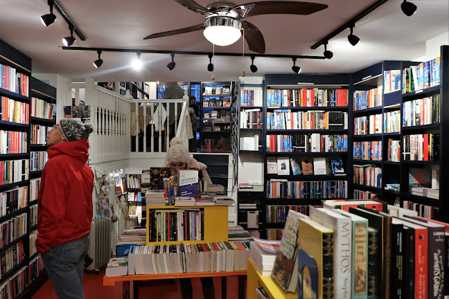 Reviews of The Broadway Bookshop in London - Shop