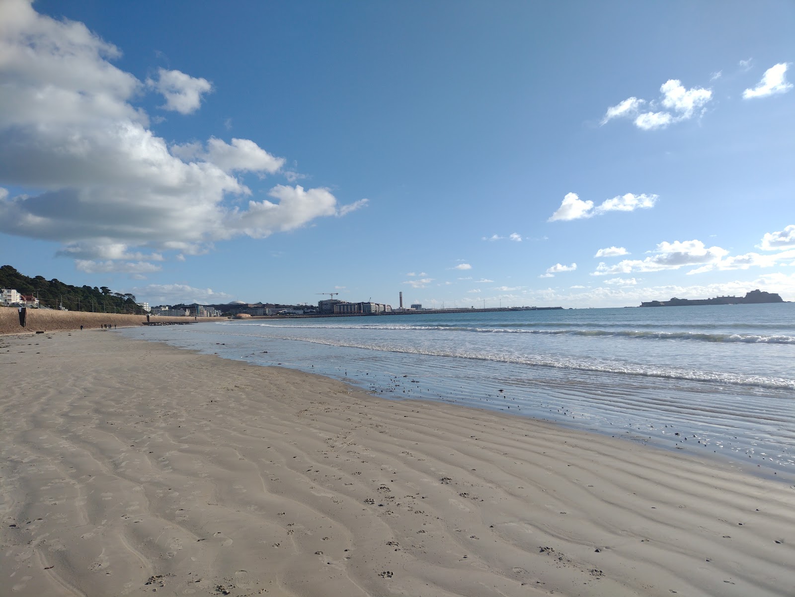 Foto de Coronation Beach - lugar popular entre os apreciadores de relaxamento