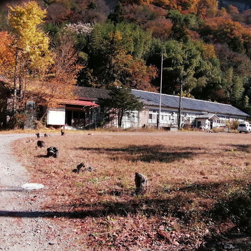 棚下小学校跡