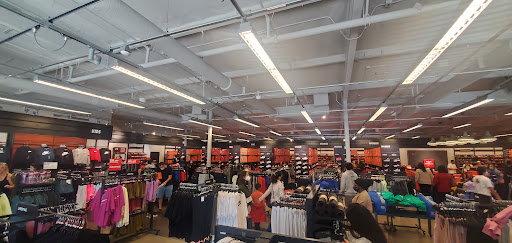 Clothing Store «Nike Factory Store», reviews and photos, 262 Nut Tree Rd, Vacaville, CA 95687, USA