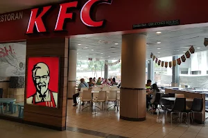 KFC Kompleks Karamunsing image