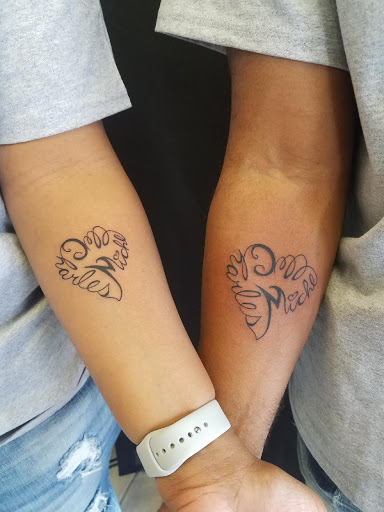 Tattoo Shop «Body Language Custom Tattoo», reviews and photos, 13781 E Colonial Dr, Orlando, FL 32826, USA