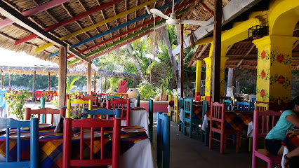 Restaurante Bar Doña Celia - Cerrada de Monte Albán Lt. 2 Mz. 21 Sector A Bahía de, 70989 Crucecita, Oax., Mexico
