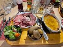 Raclette du Restaurant - Le Saint Moritz (Le Corbier) à Villarembert - n°2