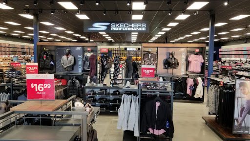 Shopping Mall «Willow Ridge Shopping Center», reviews and photos, 710 NJ-73, Marlton, NJ 08053, USA