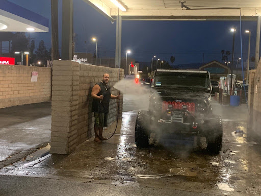 Li'l Bears Car Wash en Davis