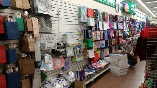 Dollar Store «Dollar Tree», reviews and photos, 1022 Mineral Wells Ave, Paris, TN 38242, USA